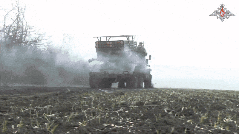    Артиллеристы нанесли удары по позициям ВСУ//Видеокадры официального ТГ-канала Минобороны