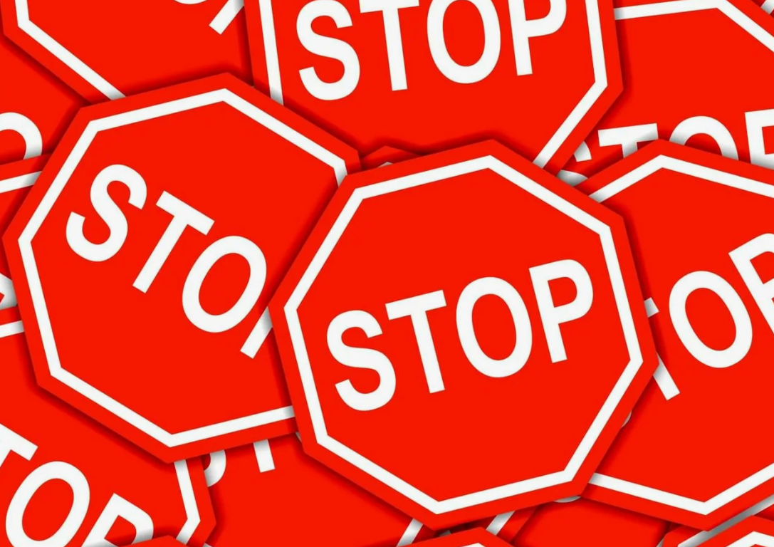 С — Стоп. Т — Только дыхание. О — Осмотрись. П — Первый осознанный шаг.