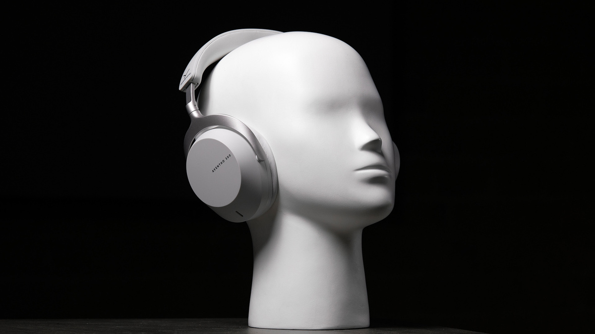 beyerdynamic AVENTHO 300. Фото: Илья Кичаев / Wylsacom Media