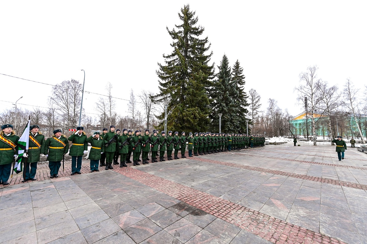    В Петрозаводске 67 новобранцев железнодорожной бригады ЛВО приняли присягу. Фото: «Республика»/Сергей Юдин