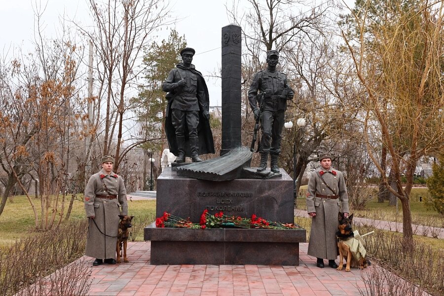    Композиция «Памятный знак «Пограничникам всех поколений». Фото: Администрация Волгоградской области