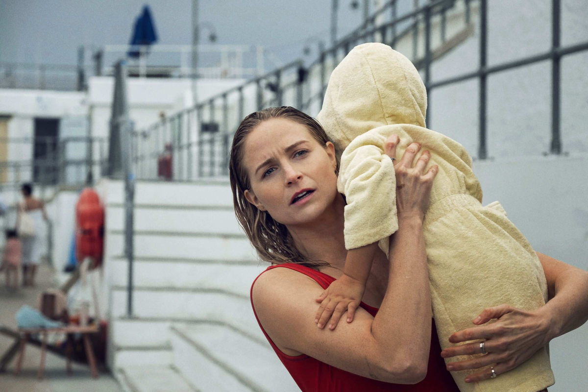 Кадр из сериала «Playing Nice» / фото: filmstories.co