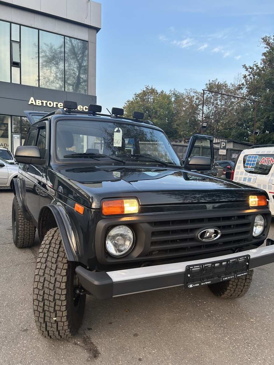 Первая машина купленная с нуля в салоне.