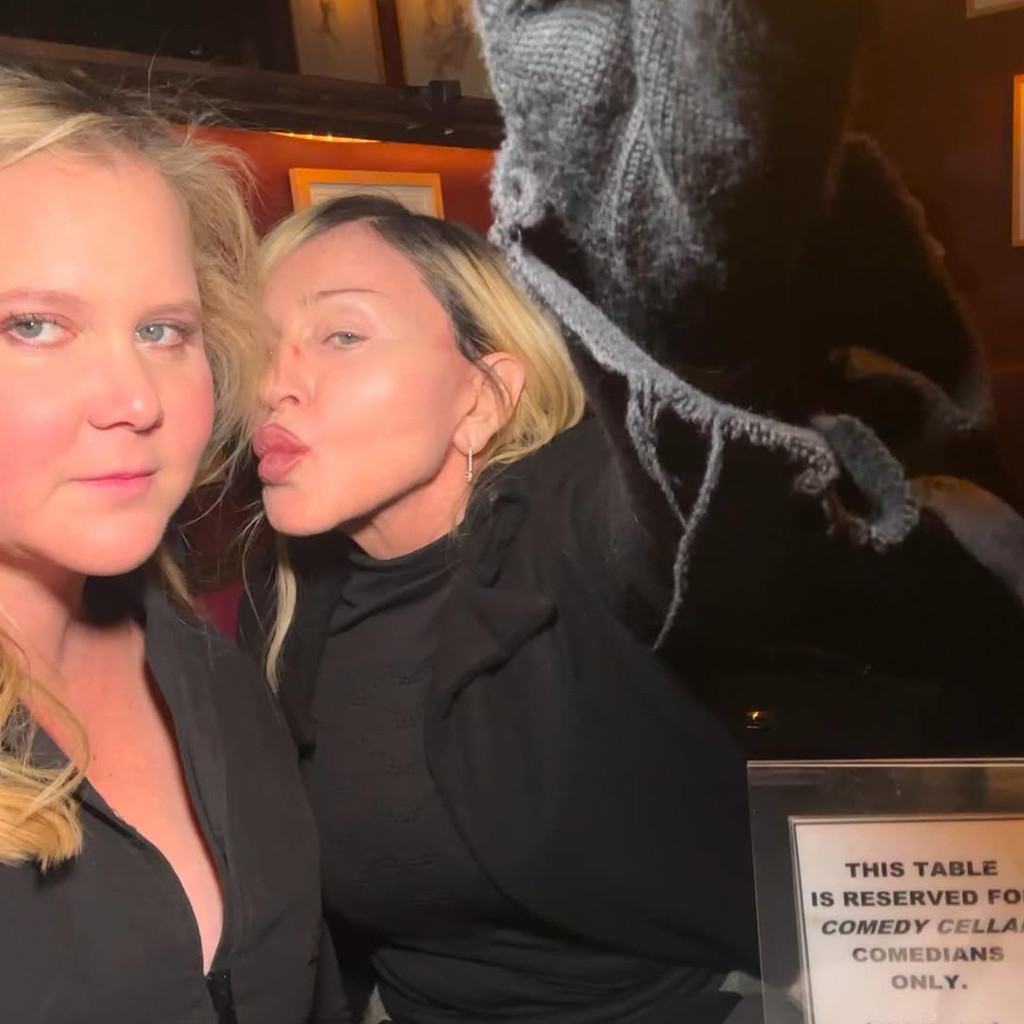 Эми Шумер и Мадонна в Comedy Cellar