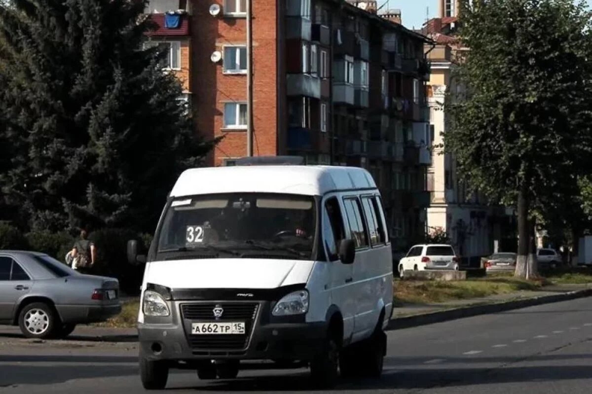    Глава Осетии жёстко раскритиковал перевозчиков за транспортный коллапс