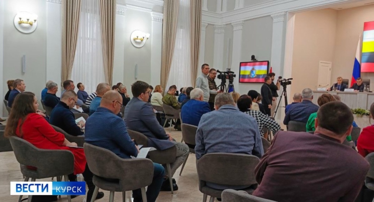    В Курске вновь обсудили вопросы по земельным участкам