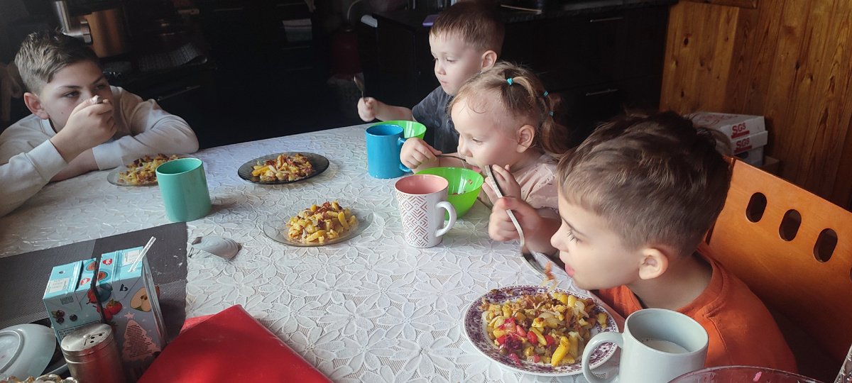 Мои внуки. Коля, Дима, Мия и Алексей