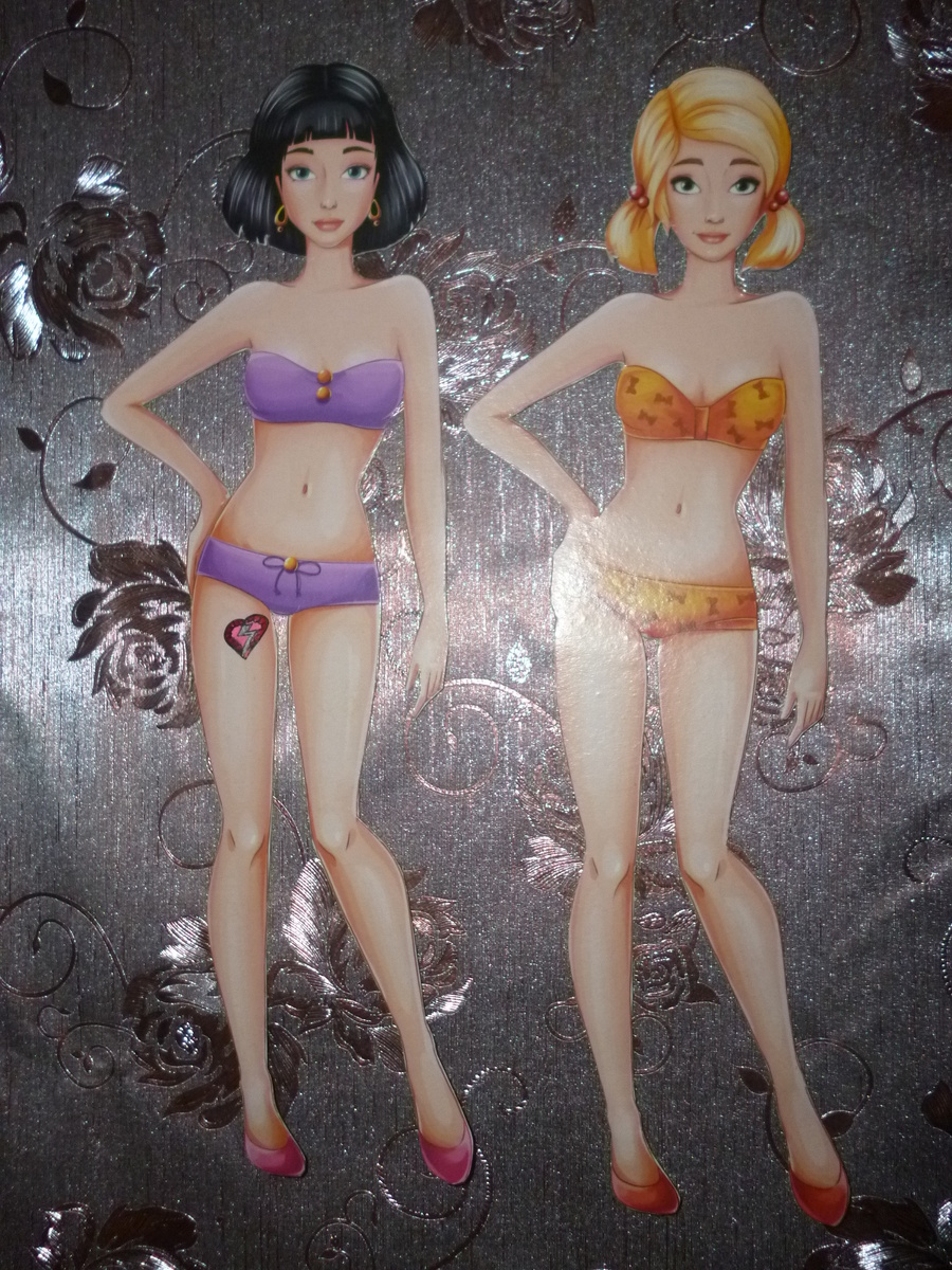 2 свою брюнетку я украсила татушкой,т.к. сама их люблю