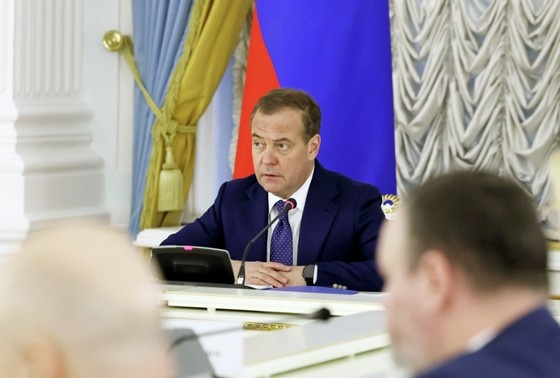    Дмитрий Медведев