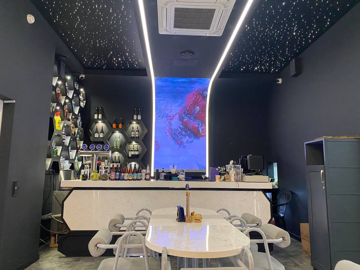 Внутри заведения