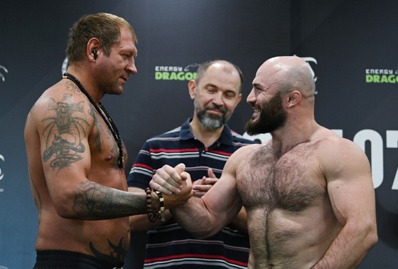    Александр Емельяненко и Магомед Исмаилов