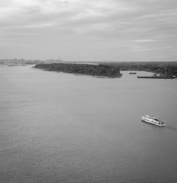 Тихо-тихо, плыви кораблик. Вдоль по Волге вниз до самых краёв.