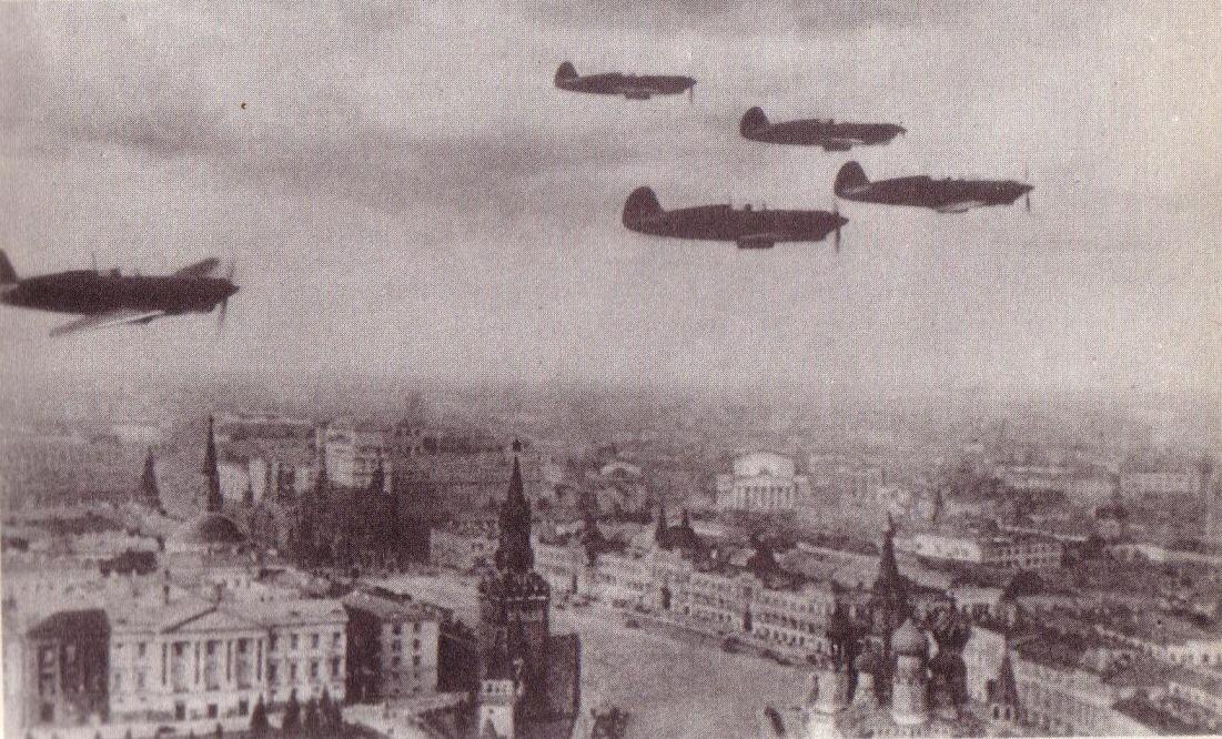 Первый налет фашистской авиации на Москву произошел в ночь на 22 июля 1941 года. Фото из открытых источников