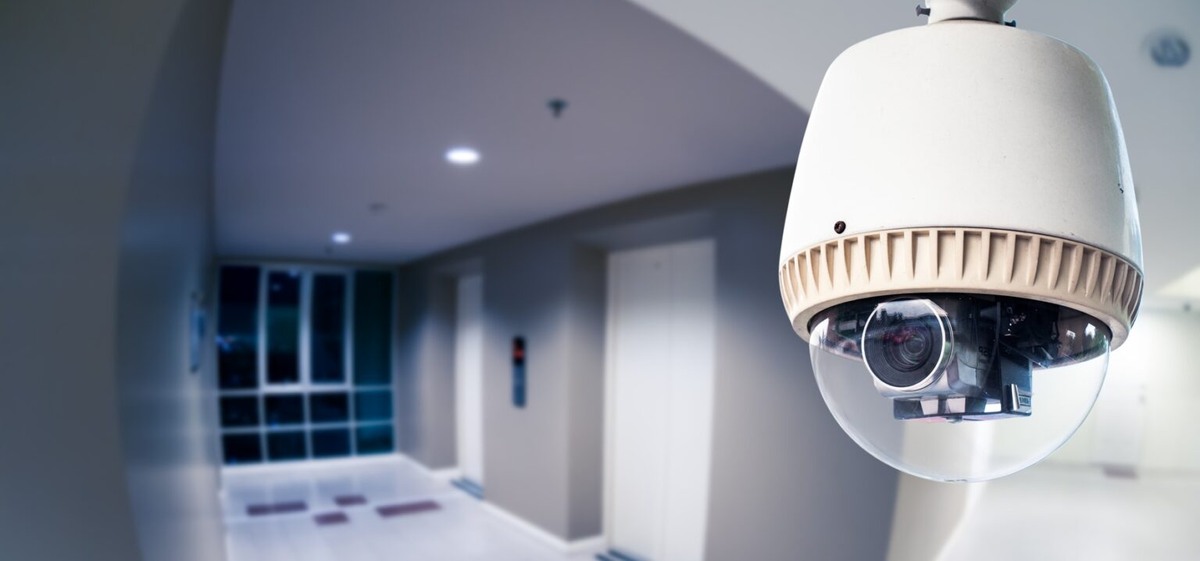    Можно ли установить камеру в подъезде? Узнайте правду!