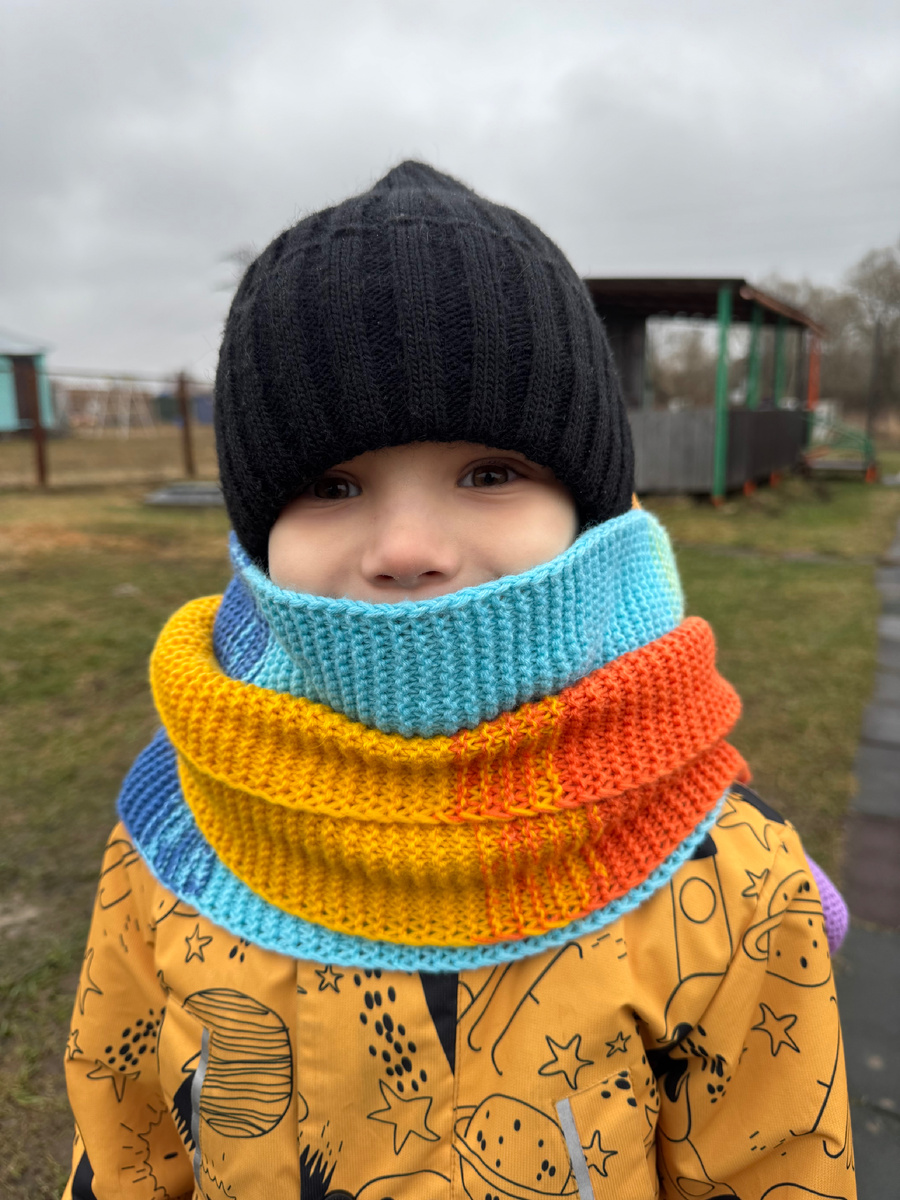 Радужный шарф из Пехорки «Детский каприз» в две нити