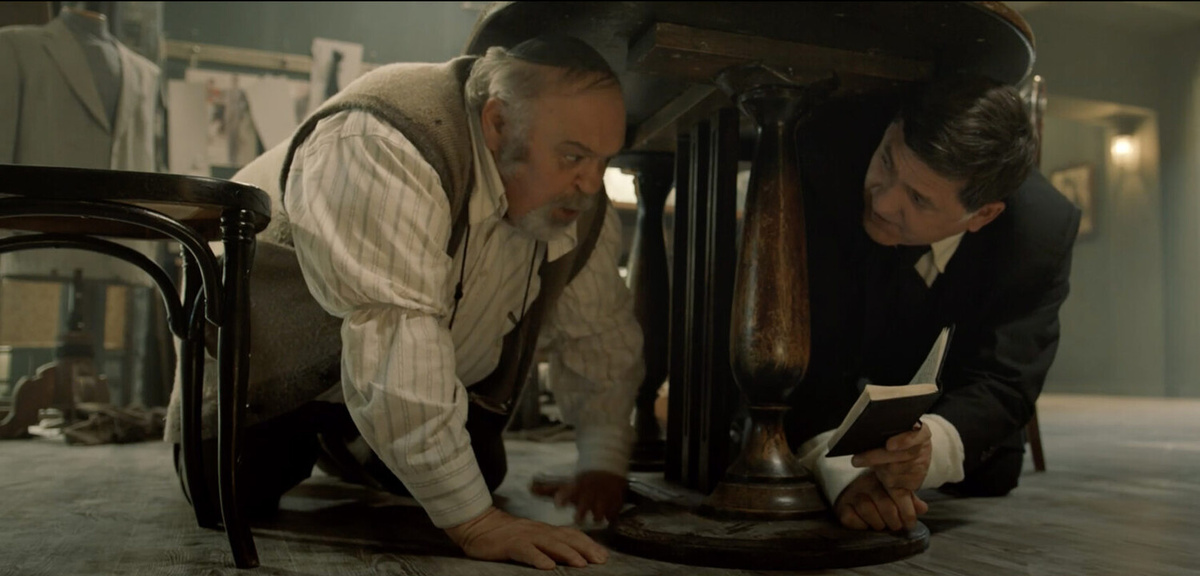 Кадр из фильма. Спектакль в двух лицах