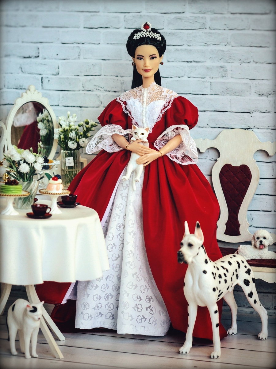 Джоан, мисс Совершенство клуба Dollect