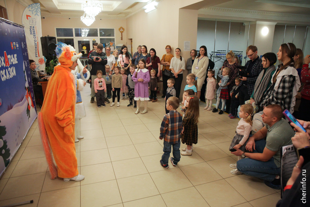    Первый всероссийский фестиваль "КрохАтные сказки" открылся сегодня в ДК "Строитель".