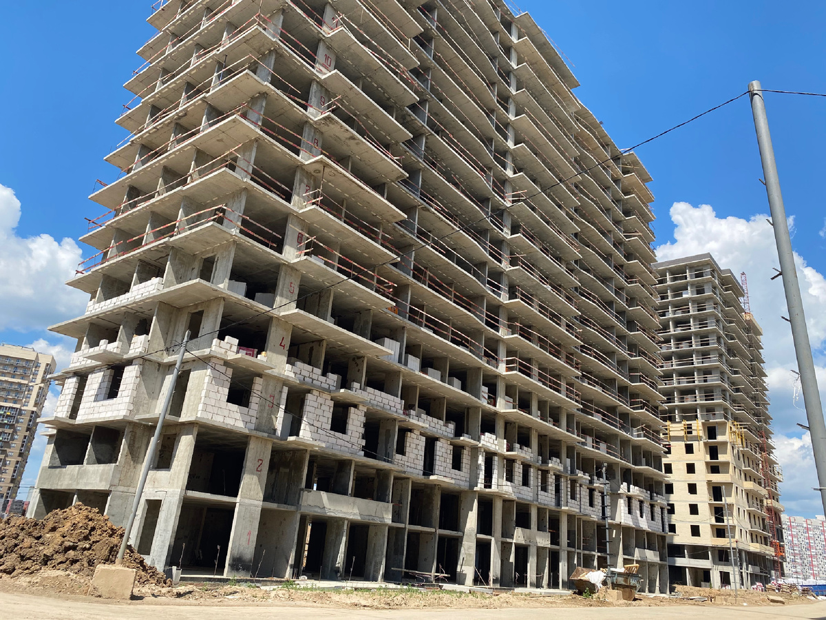 Лето 2020. Мы оформляем льготную ипотеку и наблюдаем, как строится наш дом.