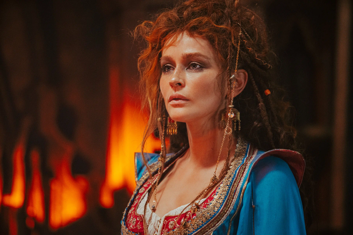 В роли Бабы Яги