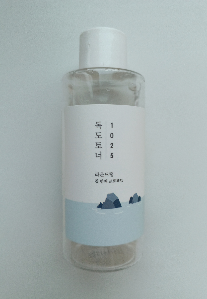 Отшелушивающий тонер с морской водой Round Lab 1025 Dokdo Toner, упаковка