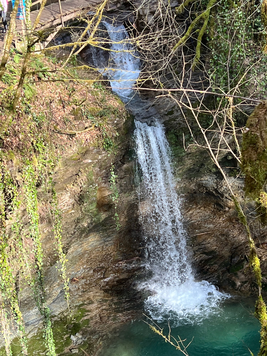 Нижний Ажекский водопад.