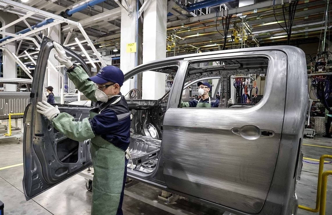 На УАЗе стартовало производство сразу двух новых русских внедорожников. Источник иллюстрации - Яндекс.Картинки