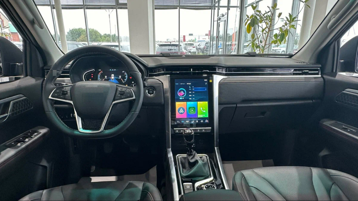 На УАЗе стартовало производство сразу двух новых русских внедорожников. Источник иллюстрации - Яндекс.Картинки