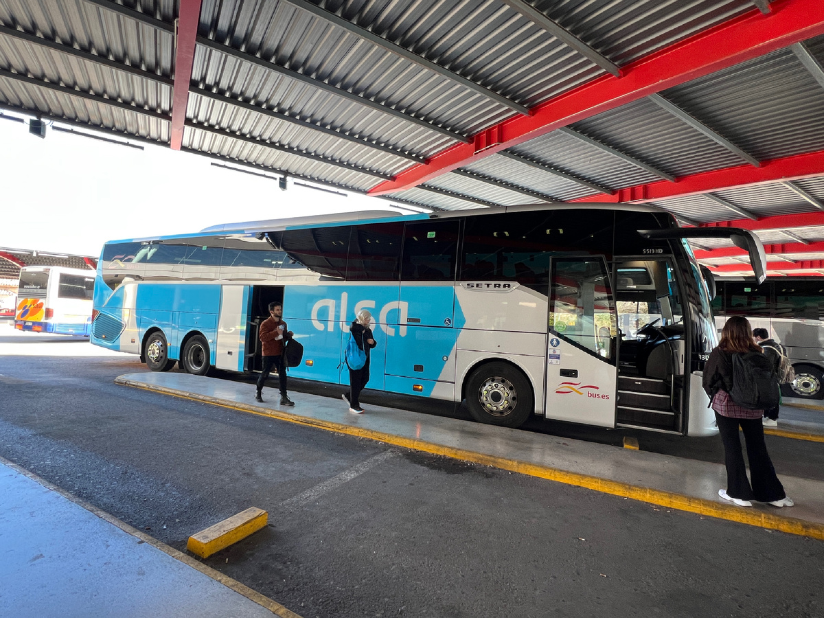 Автобус в Аликанте. Фото автора 