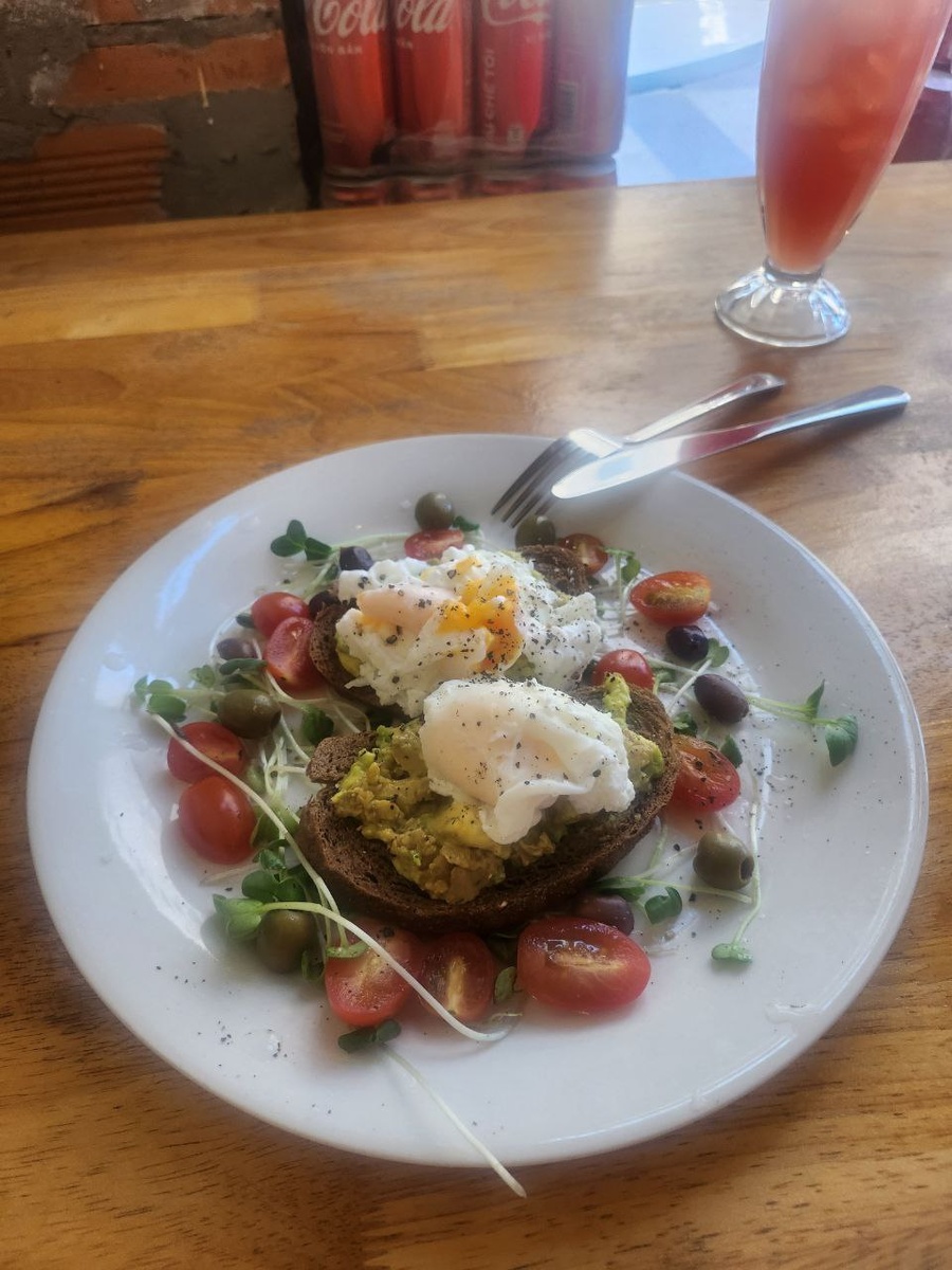 вариант завтрака в кафе в нашем кондо