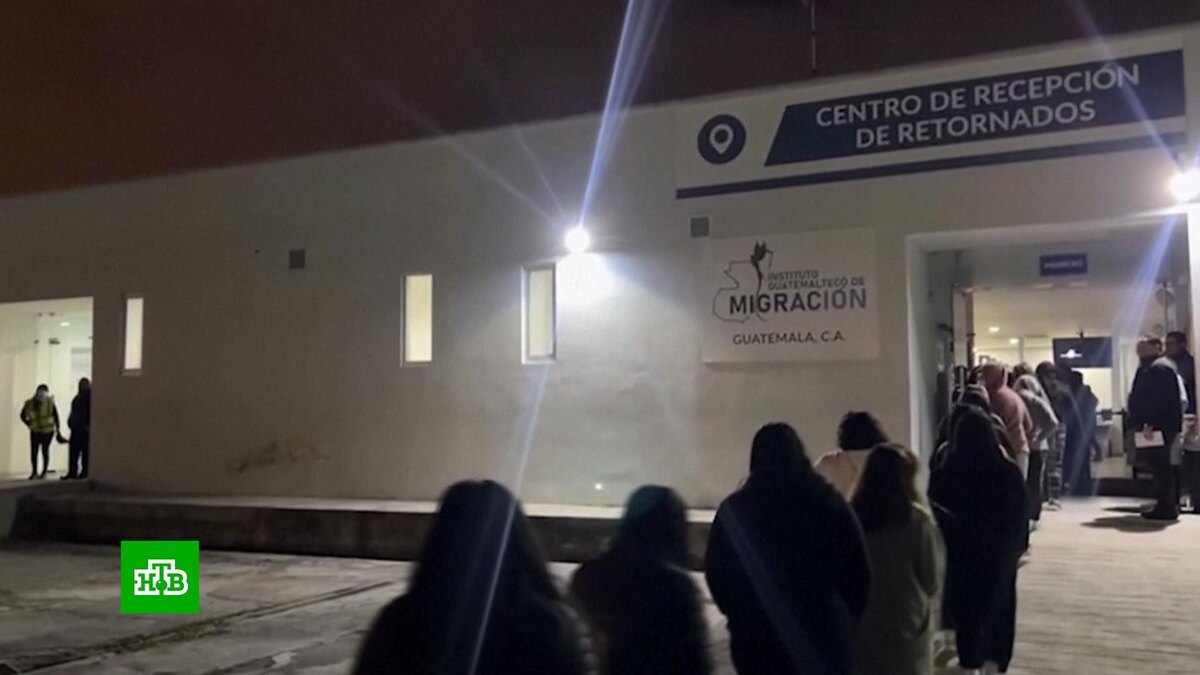    Первые самолеты США с нелегалами приземлились в Гватемале