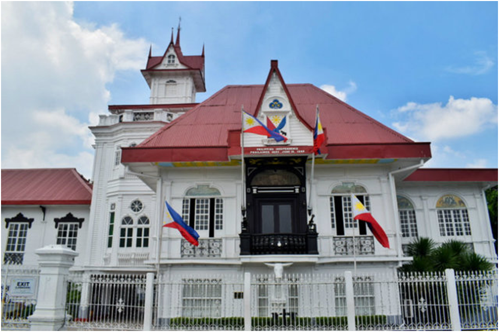 Дом Агинальдо, где впервые появился флаг Филиппин