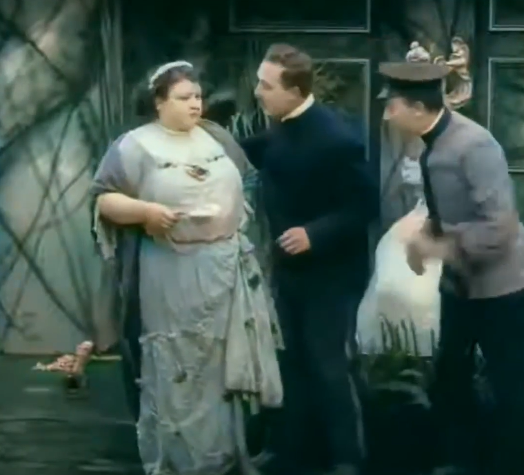 Кадр из A Night In The Show