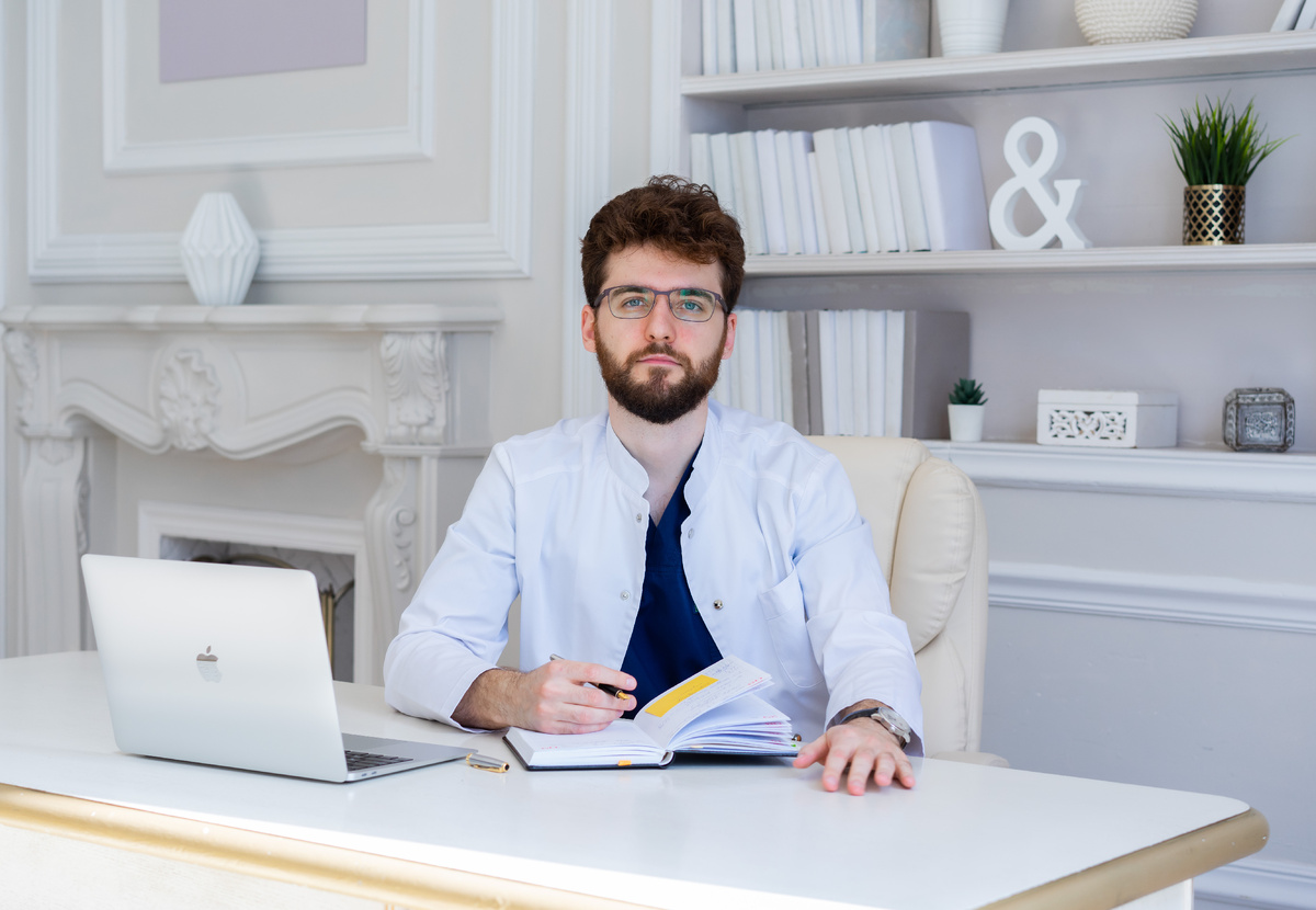 Николай Олегович Гулько врач-флеболог