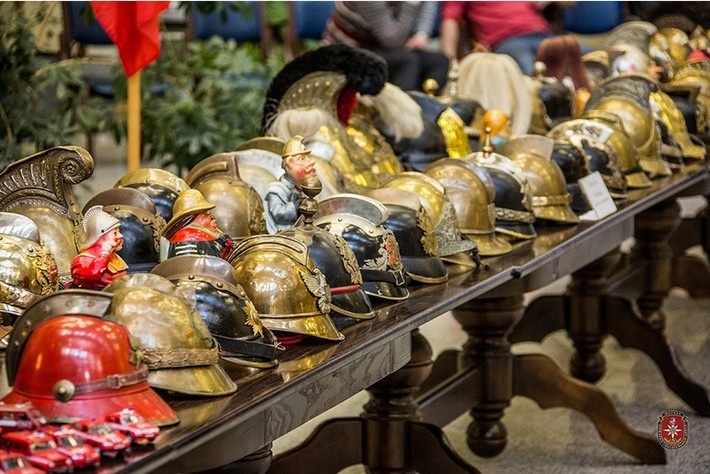 Из частной коллекции пожарных касок Дениса Андреевича фон Мекка