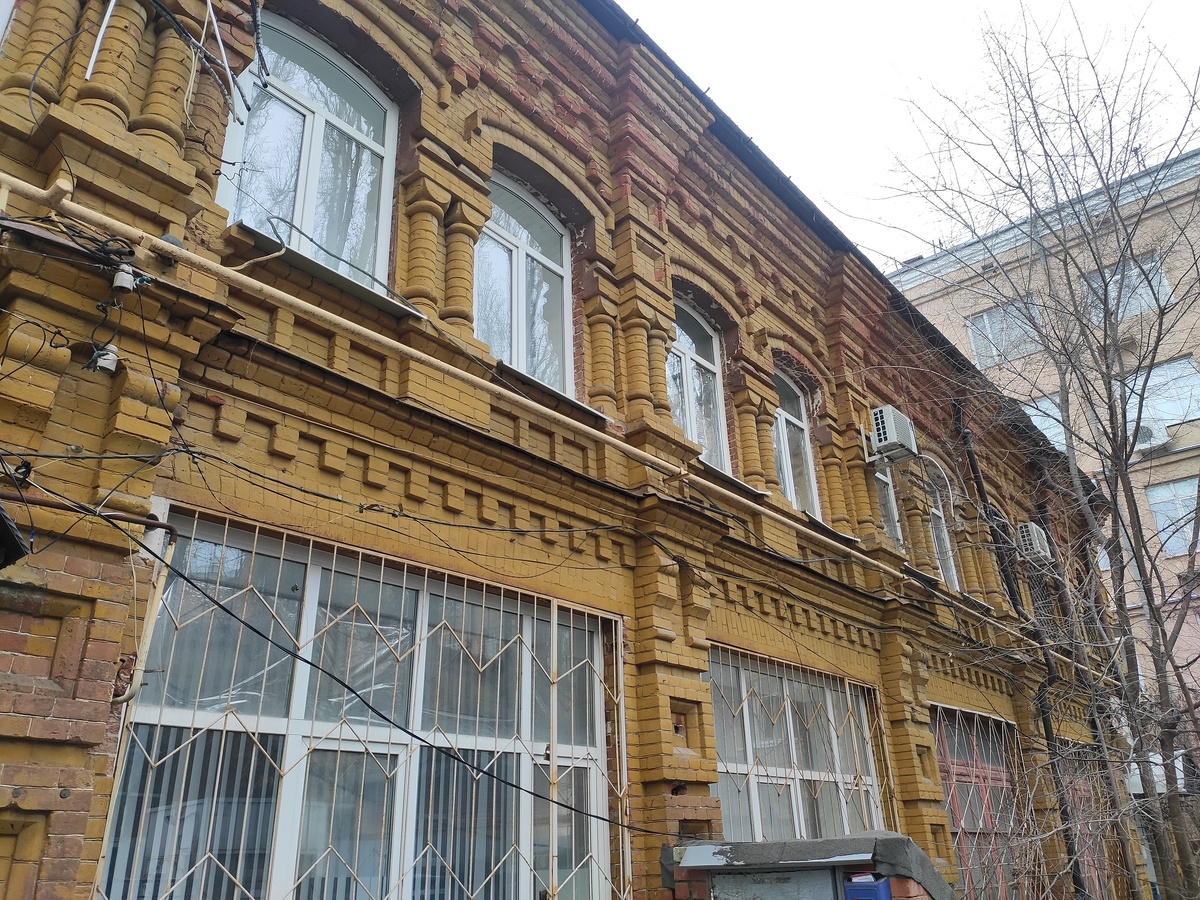 Старинно. Но выглядит - так себе