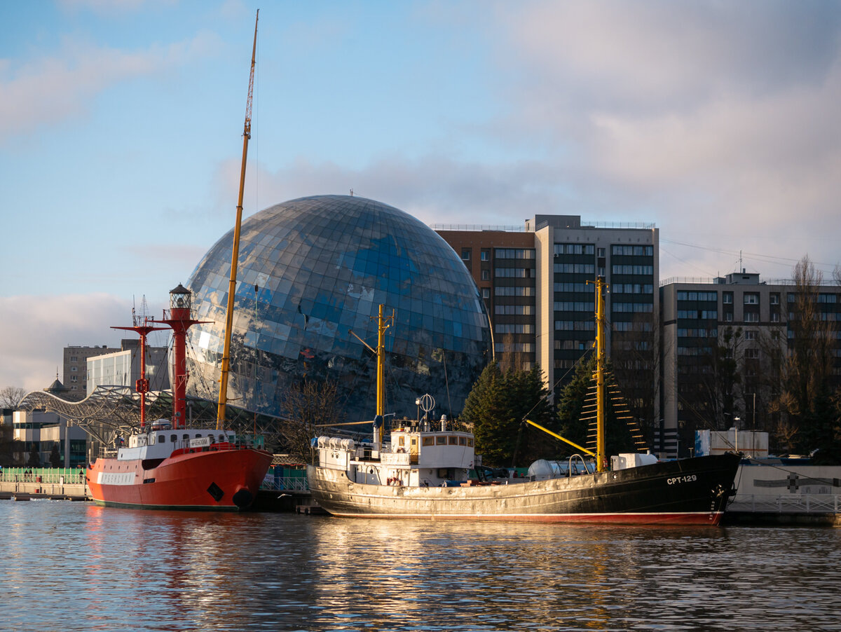 Фотография из интернета. Однако насколько же прекрасен этот корпус, который впечатляет своими внушительными размерами.