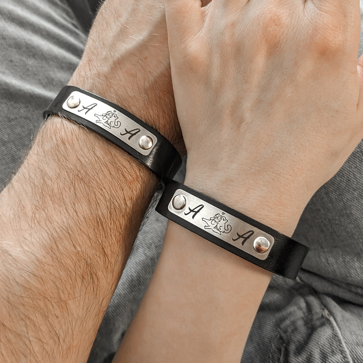 Парные браслеты SeViMi из кожи с гравировкой