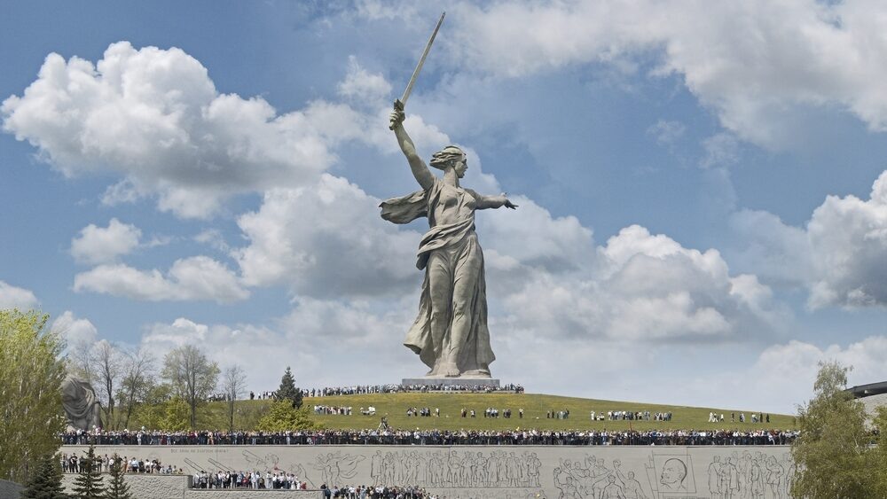    Монумент «Родина-мать зовёт!» на Мамаевом кургане. Фото: сайт музея-заповедника «Сталинградская битва»