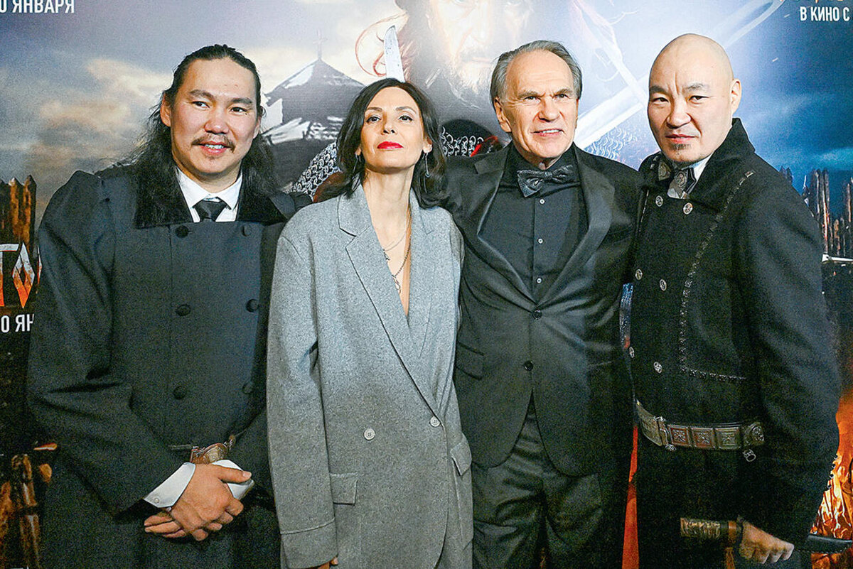    Дмитрий Алексеев, Лидия Вележева с мужем Алексеем Гуськовым и Василий Борисов РИА Новости