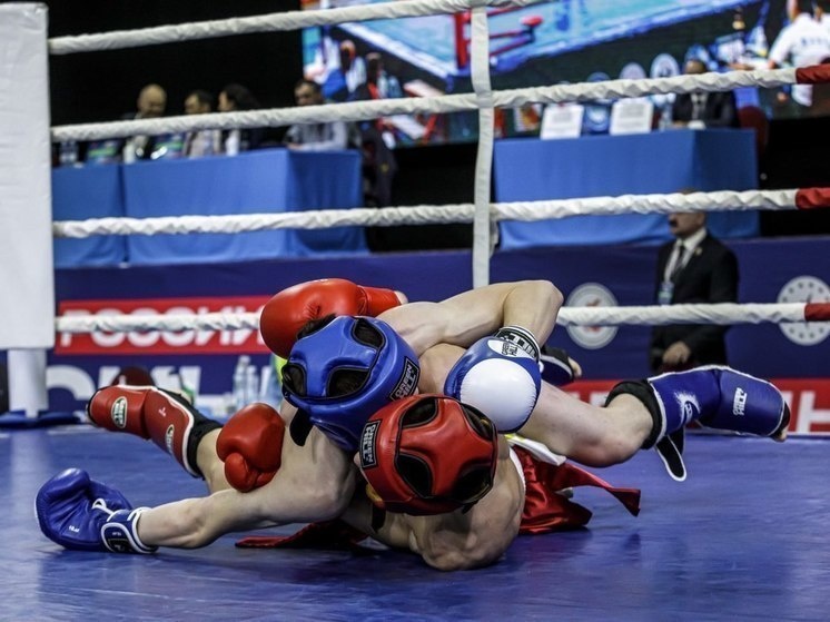     Фото Олега Каргаполова (из архива Вечернего Челябинска).