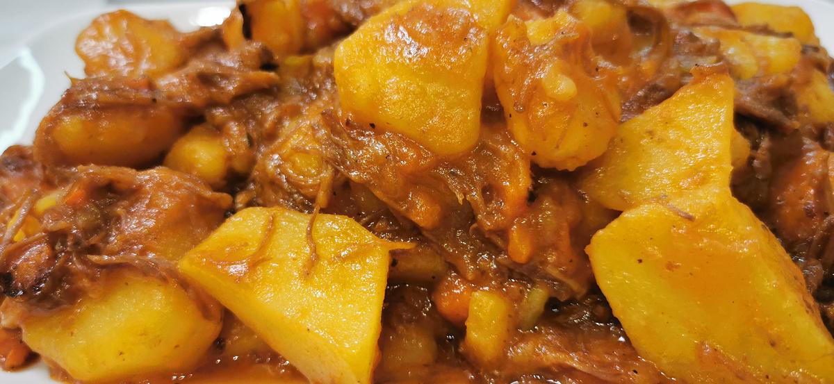 Жаркое с тушенкой 