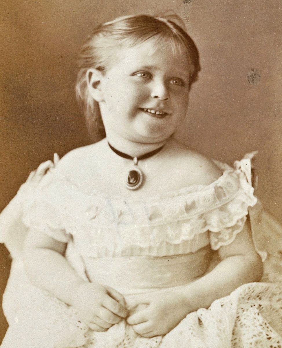 Принцесса Аликс Гессенская в детстве