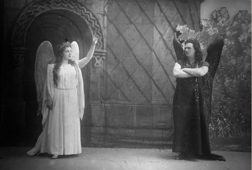 Гений добра – Юлия Носилова, Демон – Иоаким Тартаков в сцене из III акта. © Мариинский театр