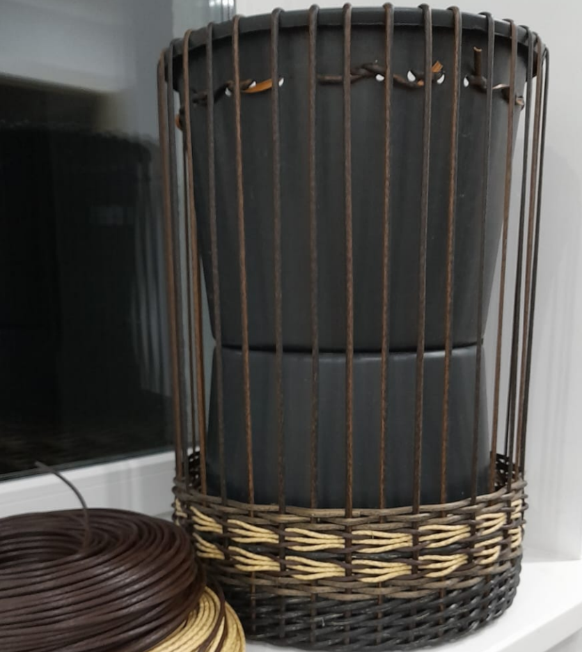 Кашпо-цилиндр "Африка" с гусиными лапками