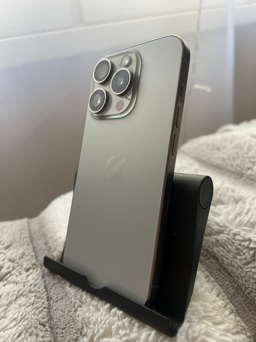 iPhone 15 Pro 128 gb
