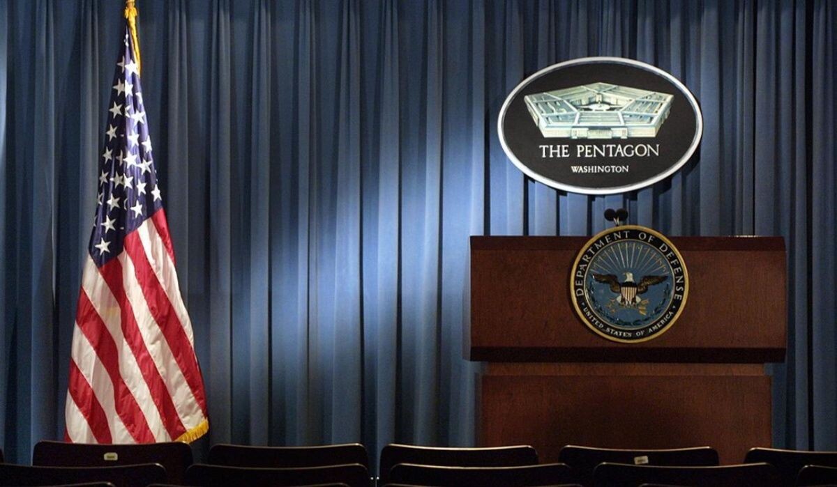     Зал для пресс-конференций в Пентагоне (округ Арлингтон, штат Виргиния, США). Источник: rbc.ru Автор фото: Alex Wong / Getty Images