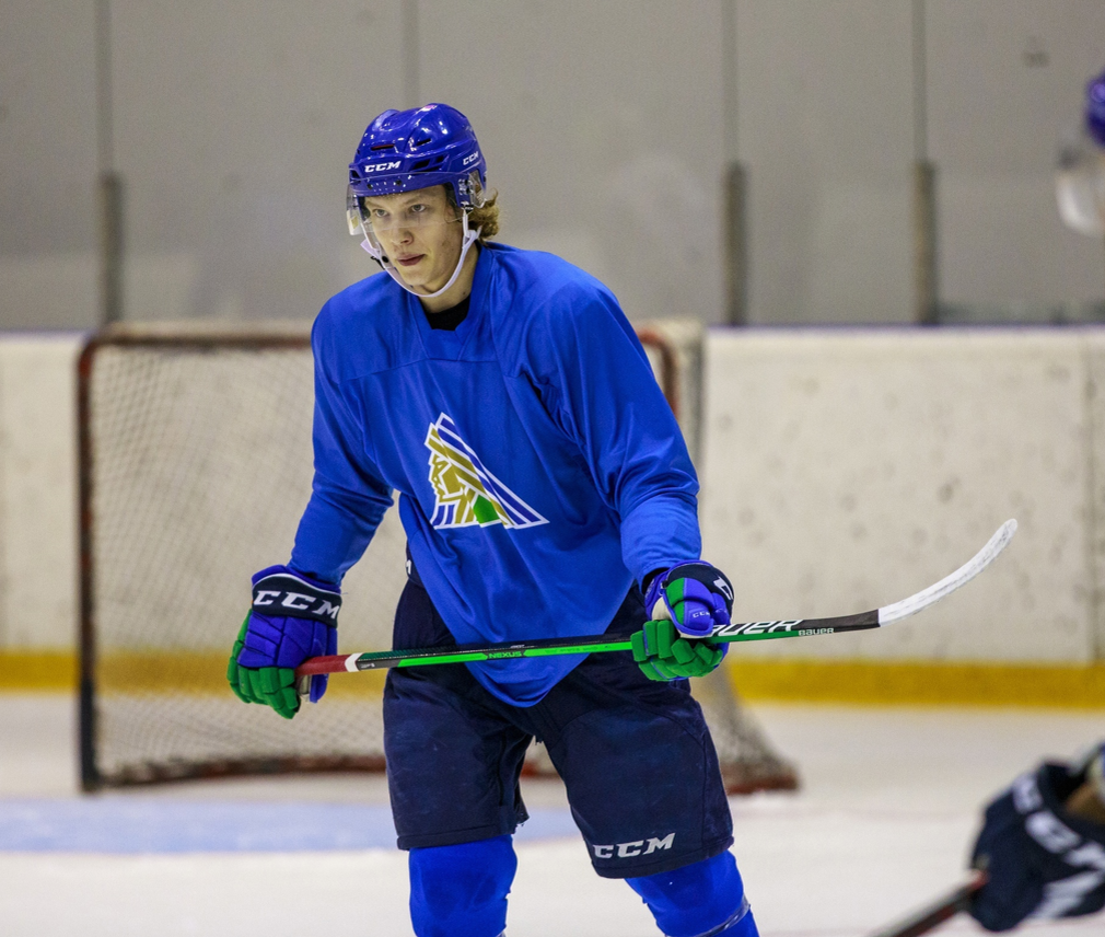 Игорь Карпов на тренировке основного состава "Салавата Юлаева".