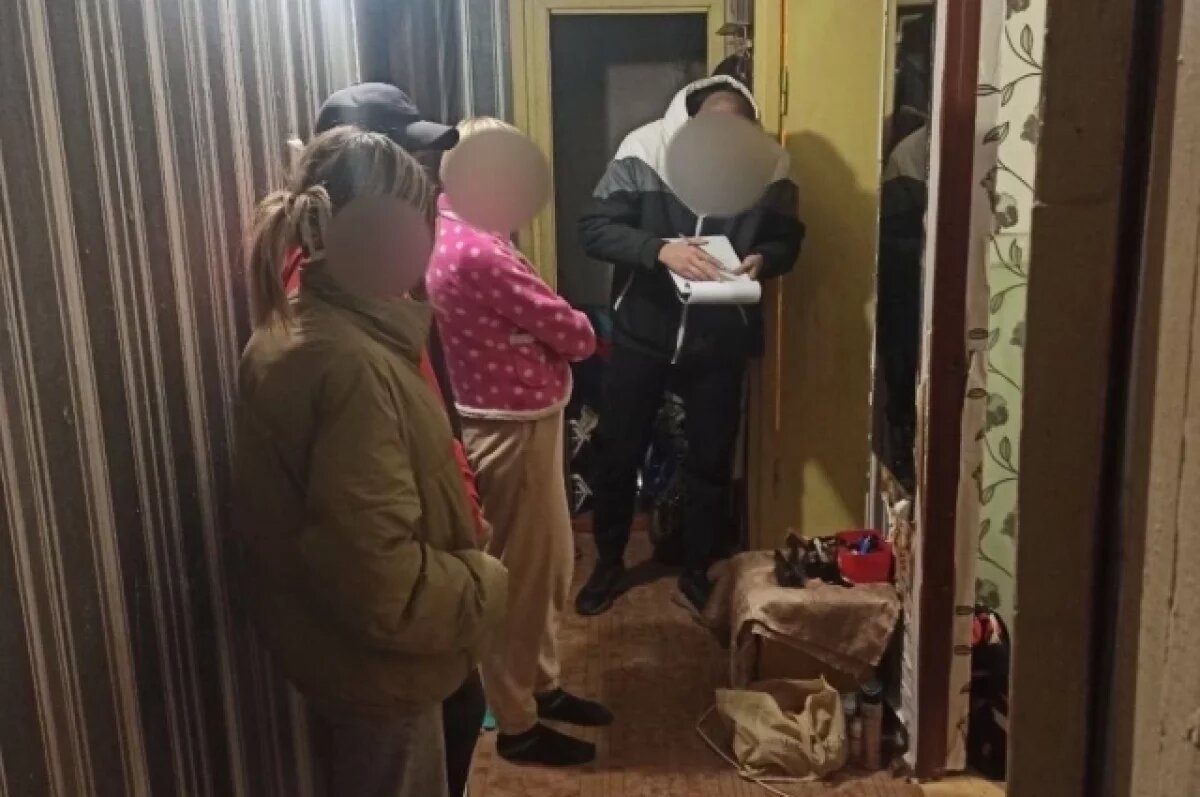    Квартира женщины превратилась в наркопритон.