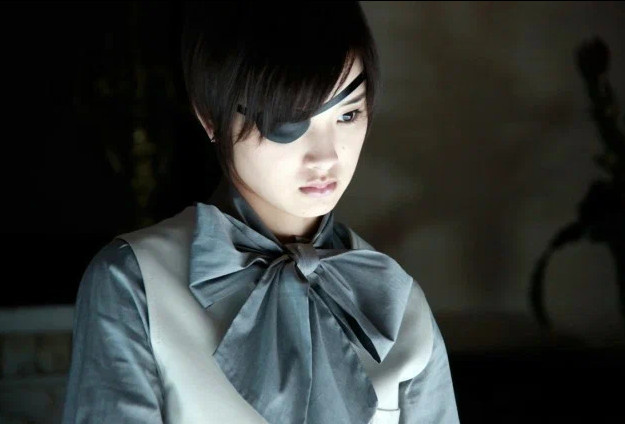 Пролистните изображение, чтобы увидеть следующий кадр из фильма «Тёмный дворецкий» (2014)